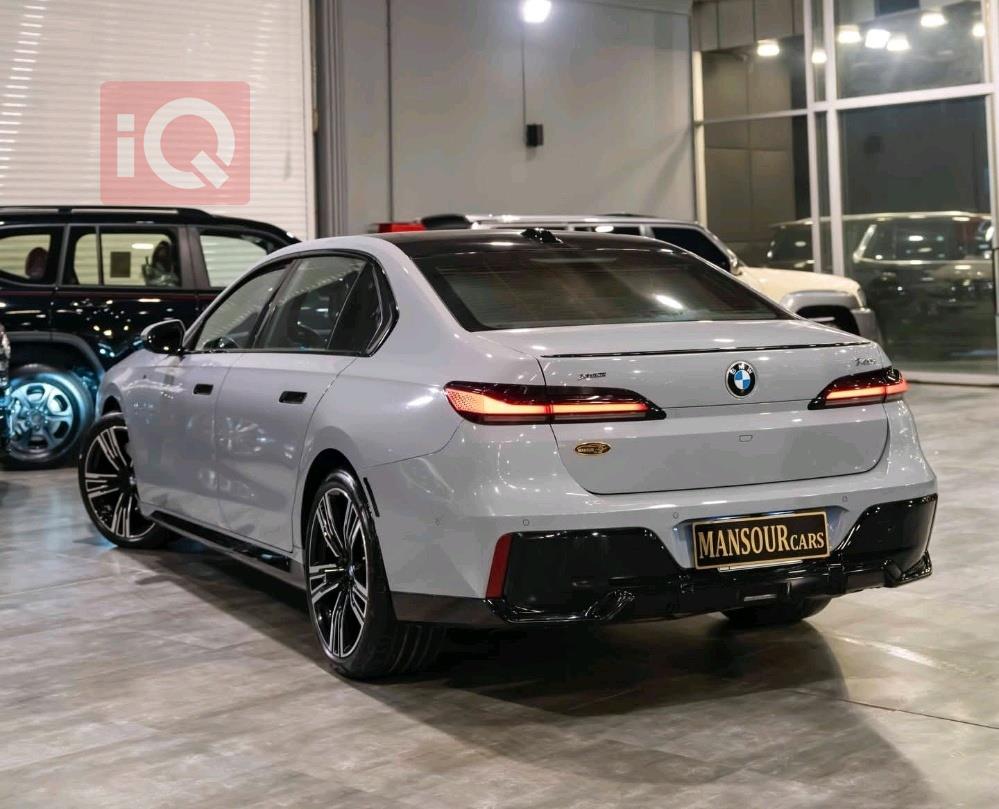 بي ام دبليو الفئة 7